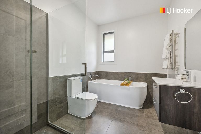 Photo of property in 98 Moana Crescent, Musselburgh, Dunedin, 9013