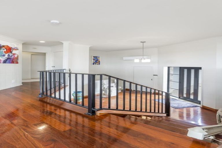 Photo of property in 49 Grovenor Drive, Orewa, 0931