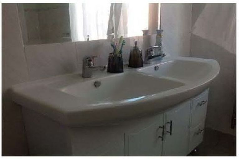 Photo of property in 22 Northboro Road, Hauraki, Auckland, 0622