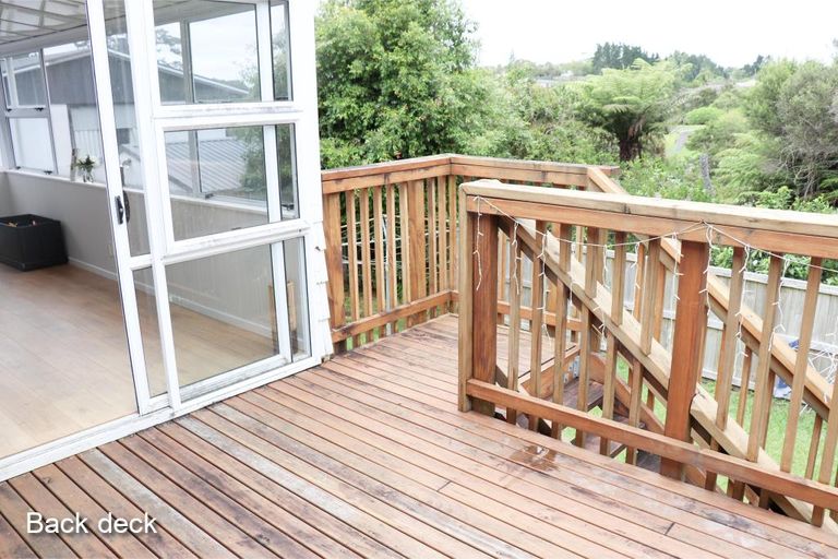 Photo of property in 107 Oreil Avenue, West Harbour, Auckland, 0618