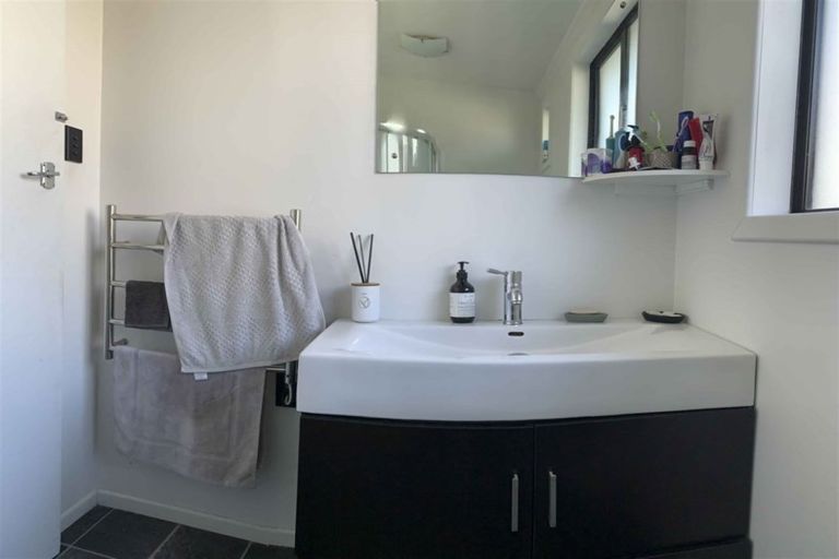 Photo of property in 64 Highfield Terrace, Newfield, Invercargill, 9812