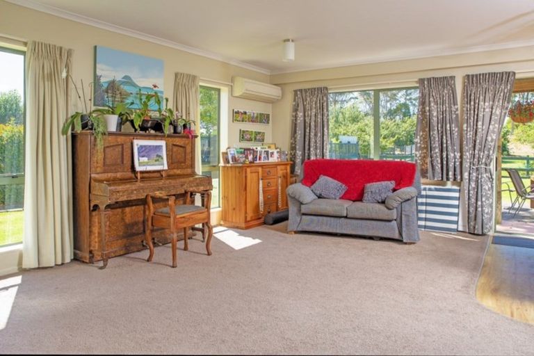 Photo of property in 12 Huna Road, Coastlands, Whakatane, 3191