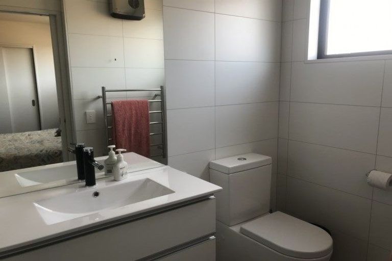 Photo of property in 7 Merivale Avenue, Wanaka, 9305