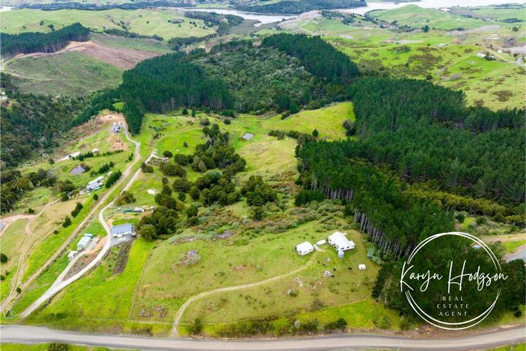 Photo of property in 623 Bickerstaffe Road, Maungaturoto, 0587