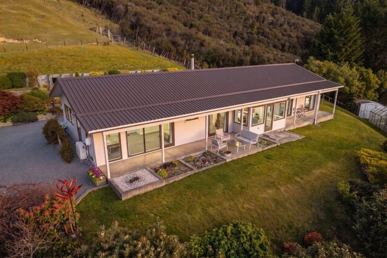 Photo of property in 198 Mangaroa Valley Road, Mangaroa, Upper Hutt, 5371