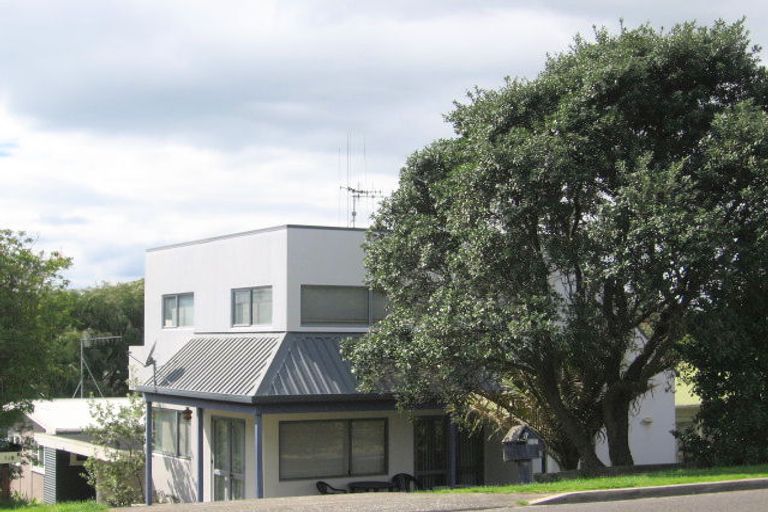 Photo of property in 135a Oceanview Road, Mount Maunganui, 3116