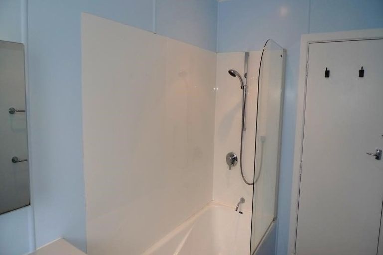 Photo of property in 19 Lynda Avenue, Paparangi, Wellington, 6037