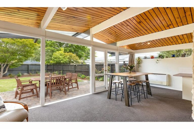 Photo of property in 41 Barnes Road, Redwood, Christchurch, 8051
