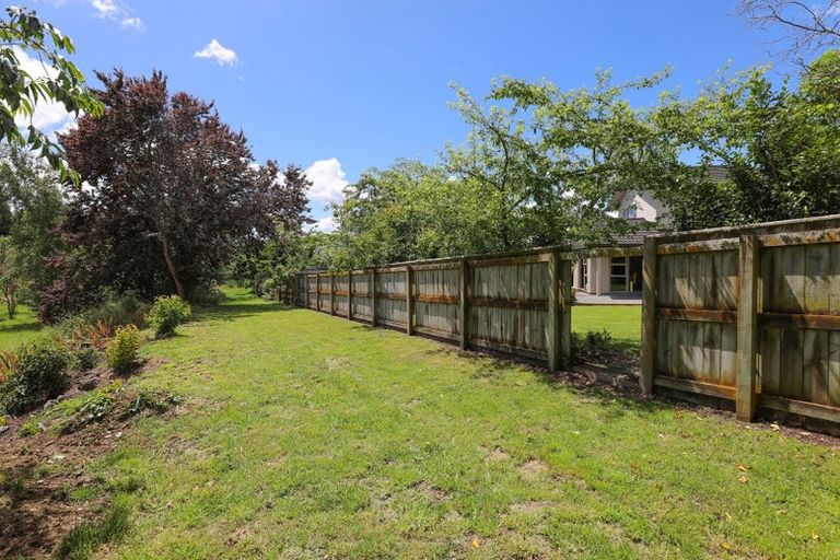 Photo of property in 41 Kinder Street, Acacia Bay, Taupo, 3330
