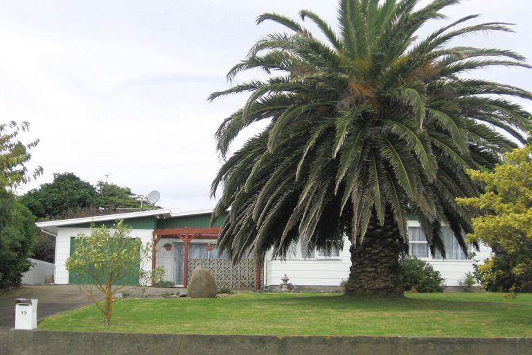 Photo of property in 19 Teoti Street, Paraparaumu Beach, Paraparaumu, 5032