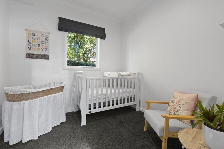 Photo of property in 15 Bracken Street, New Plymouth, 4310