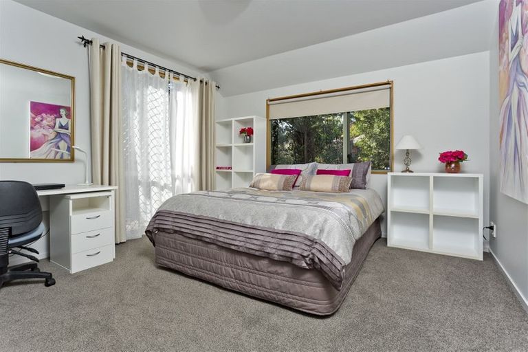 Photo of property in 2/14 Hastings Road, Mairangi Bay, Auckland, 0630