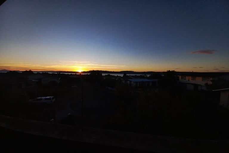 Photo of property in 11 Gladstone Grove, Richmond Heights, Taupo, 3330