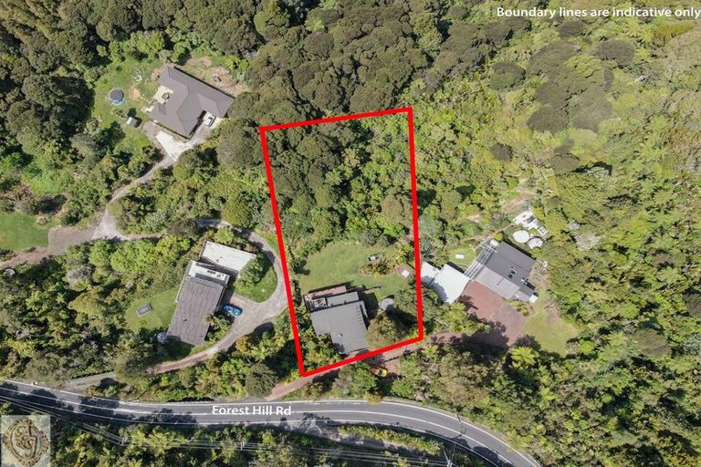 Photo of property in 300 Forest Hill Road, Waiatarua, Auckland, 0612