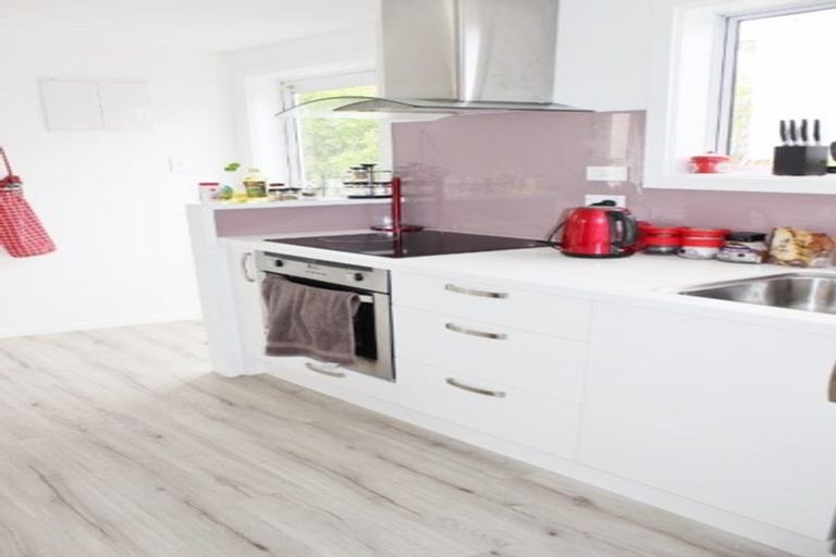 Photo of property in 2 Queen Street, Brighton, Dunedin, 9035