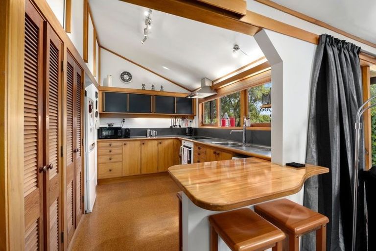 Photo of property in 76 Kairimu Street, Stokes Valley, Lower Hutt, 5019