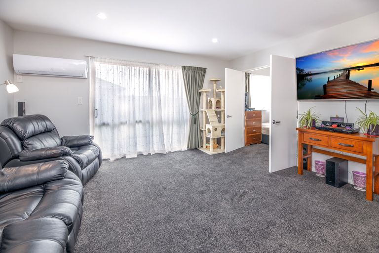 Photo of property in 24f Wainoni Road, Wainoni, Christchurch, 8061