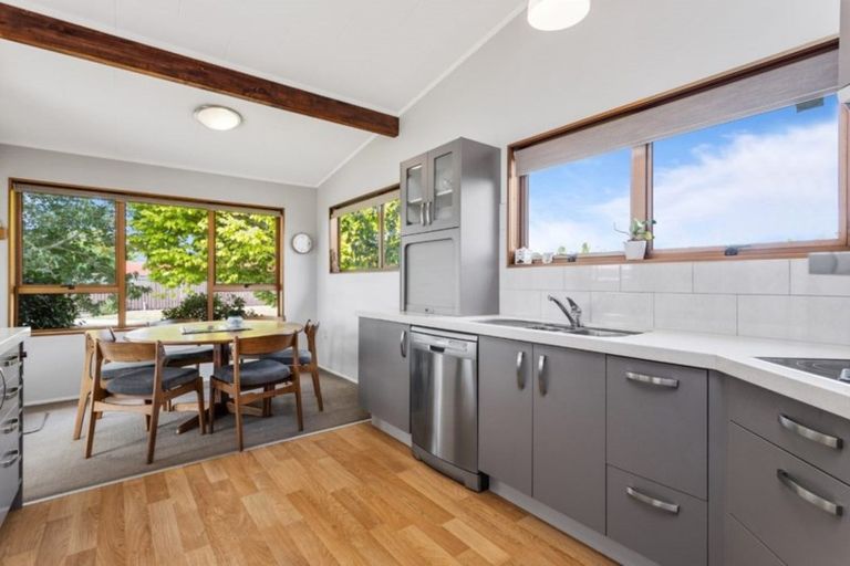 Photo of property in 130 Racecourse Road, Waiuku, 2123