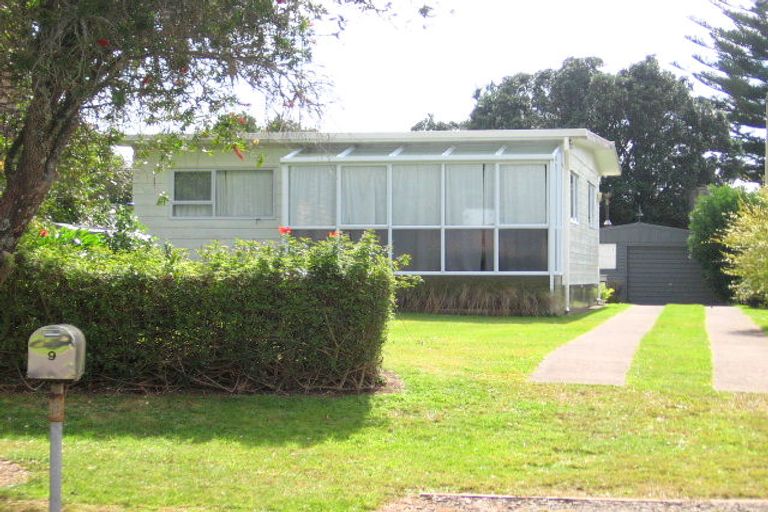 Photo of property in 9 Dawn Avenue, Hahei, Whitianga, 3591