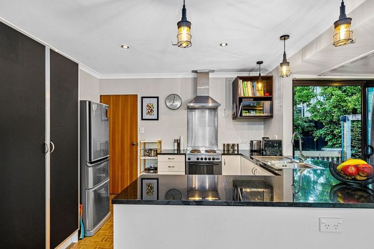 Photo of property in 119 West Harbour Drive, West Harbour, Auckland, 0618