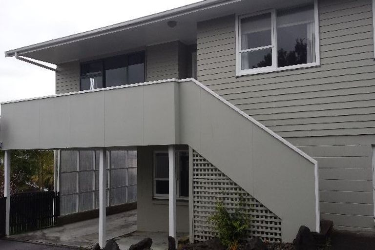 Photo of property in 1/36 Knightsbridge Drive, Forrest Hill, Auckland, 0620