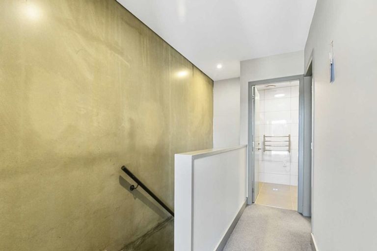 Photo of property in Canvas Apartments, 18/307 Willis Street, Te Aro, Wellington, 6011