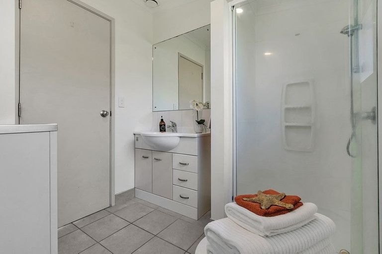 Photo of property in 63a Salisbury Road, Birkdale, Auckland, 0626