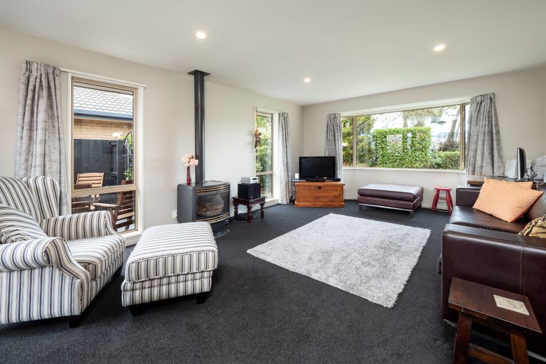 Photo of property in 92 Milns Road, Halswell, Christchurch, 8025