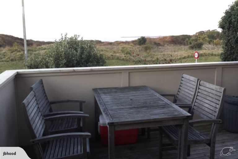 Photo of property in 828a Papamoa Beach Road, Papamoa Beach, Papamoa, 3118