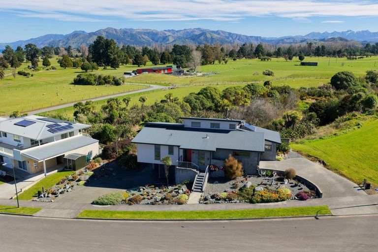 Photo of property in 23 Greenburn Way, Kaikoura Flat, Kaikoura, 7371