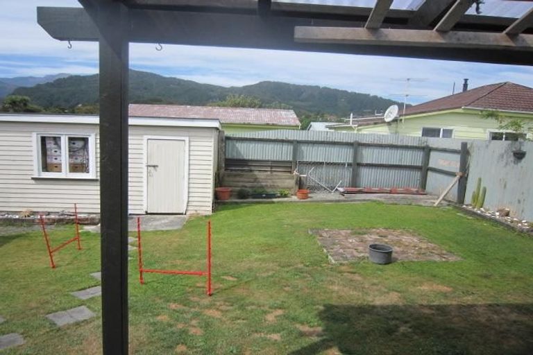 Photo of property in 64 Ranfurly Street, Runanga, 7803