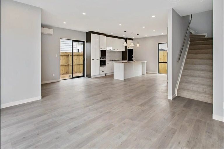 Photo of property in 21 Camp X Place, Whenuapai, Auckland, 0618