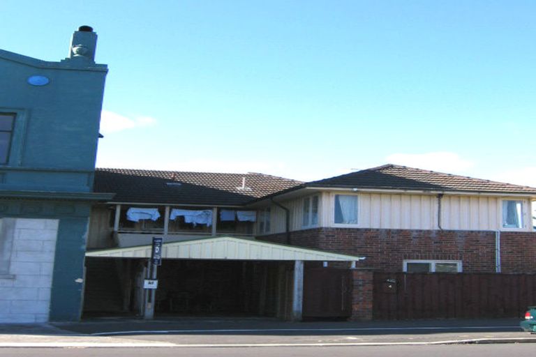 Photo of property in 2/4-6 Calliope Road, Devonport, Auckland, 0624