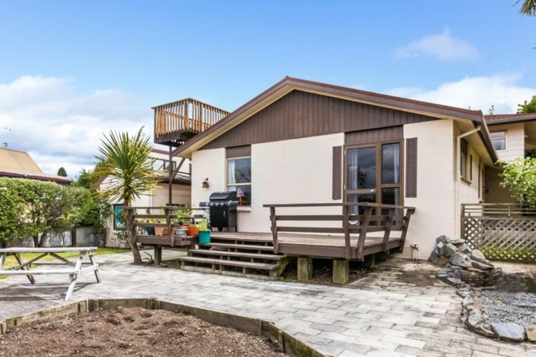 Photo of property in 83 Acacia Bay Road, Nukuhau, Taupo, 3330