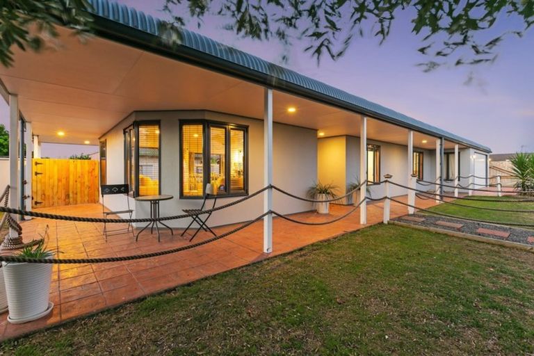 Photo of property in 5 Dune Avenue, Papamoa Beach, Papamoa, 3118