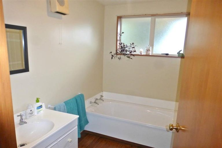 Photo of property in 2/47 Santa Rosa Avenue, Halswell, Christchurch, 8025