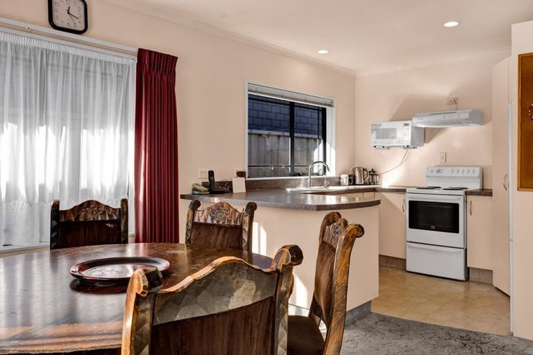 Photo of property in 144 Lemon Street, Strandon, New Plymouth, 4312