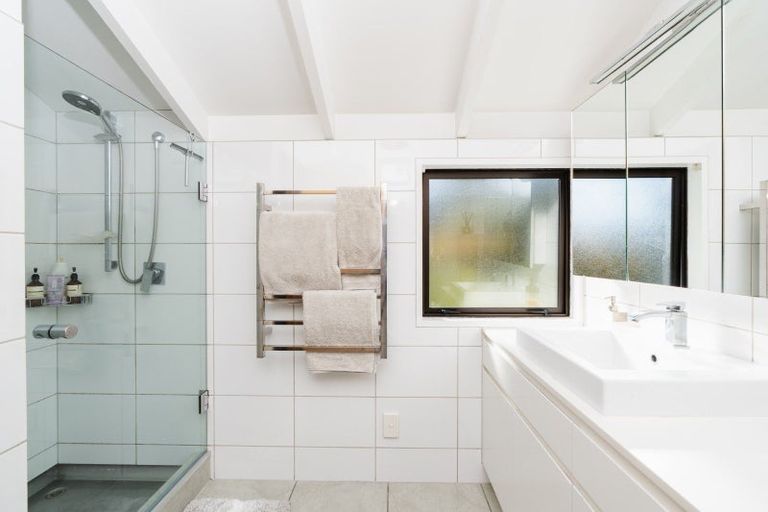 Photo of property in 6 Riccarton Road East, East Taieri, Mosgiel, 9024