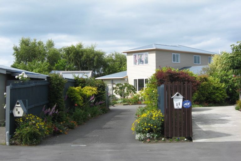 Photo of property in 9a Aspen Place, Parklands, Christchurch, 8083