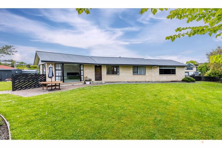 Photo of property in 15 Sawdon Place, Gleniti, Timaru, 7910