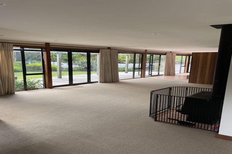 Photo of property in 2 Victoria Road, Omata, New Plymouth, 4374