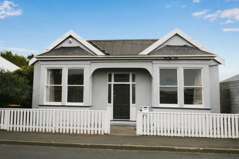 Photo of property in 4 Bathgate Street, South Dunedin, Dunedin, 9012