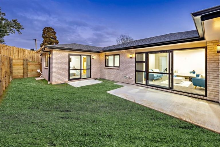 Photo of property in 27a Dreadon Road, Manurewa, Auckland, 2102