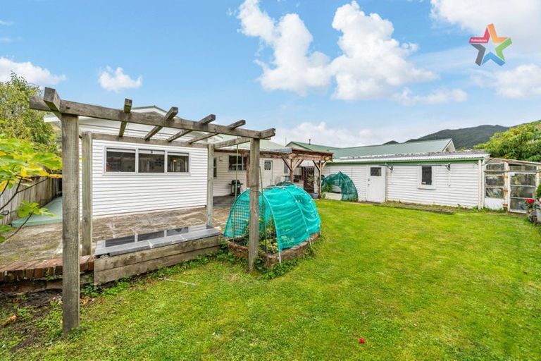 Photo of property in 2 Hildreth Street, Karori, Wellington, 6012