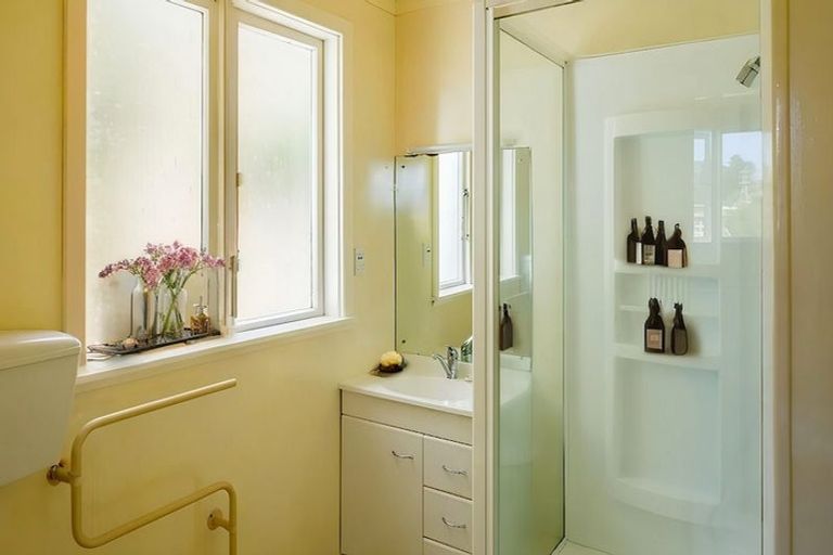 Photo of property in 30 Espin Crescent, Karori, Wellington, 6012