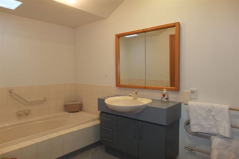 Photo of property in 25b Wai-iti Road, Maori Hill, Timaru, 7910