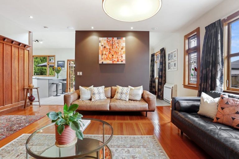 Photo of property in 222 Edgeware Road, Edgeware, Christchurch, 8013