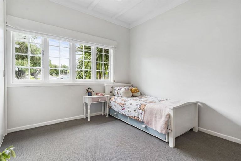 Photo of property in 30 Lambeth Road, Mount Eden, Auckland, 1041