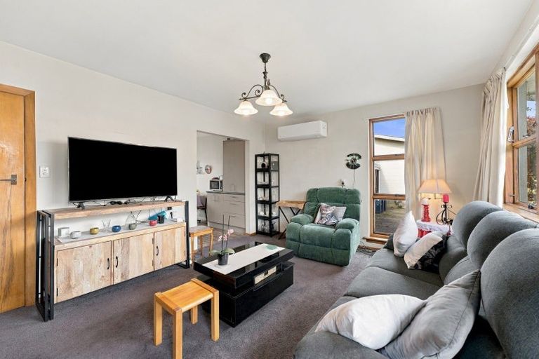 Photo of property in 2/70 Shakespeare Road, Waltham, Christchurch, 8023