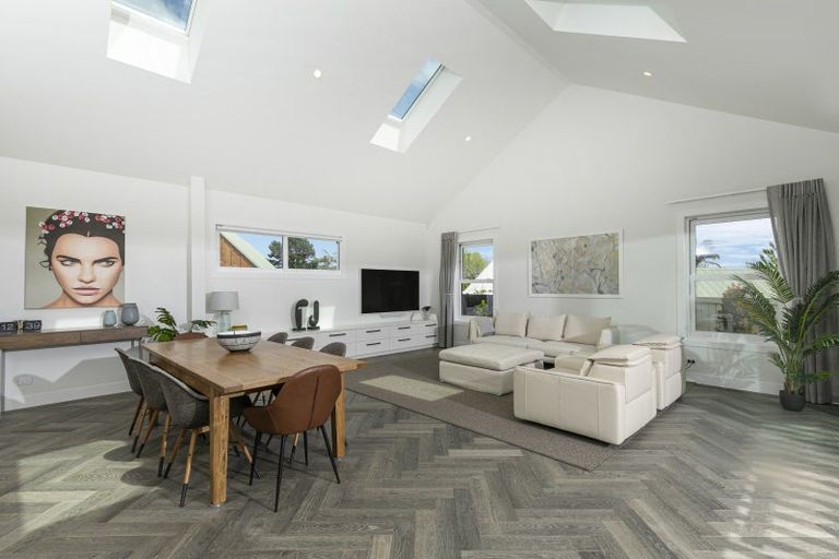 Photo of property in 2c Roland Road, Greenhithe, Auckland, 0632